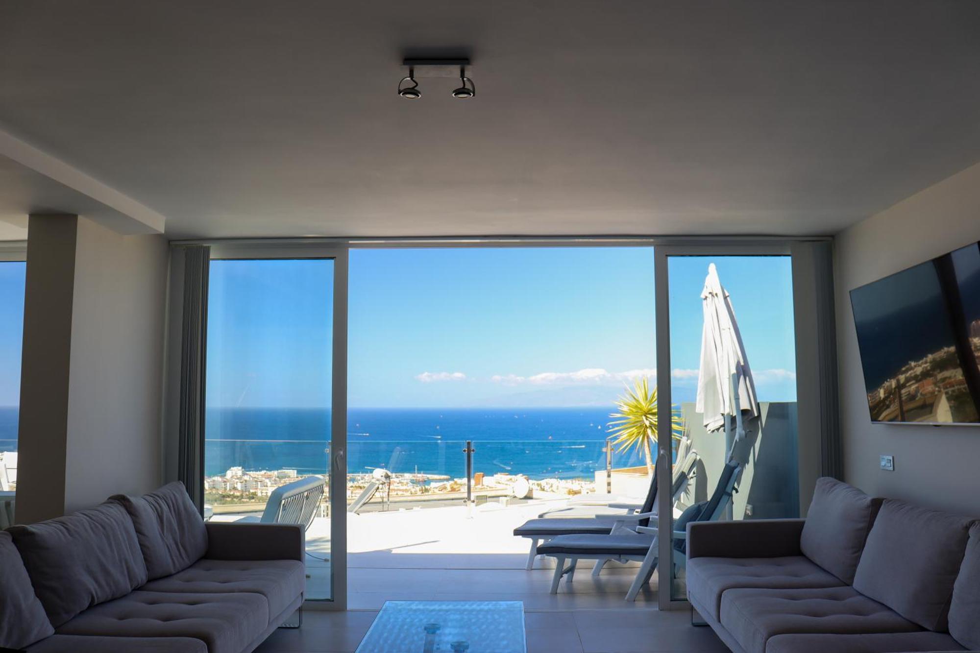 Azure Sky Villa - Panoramic Ocean View, Luxury, San Eugenio アデヘ エクステリア 写真
